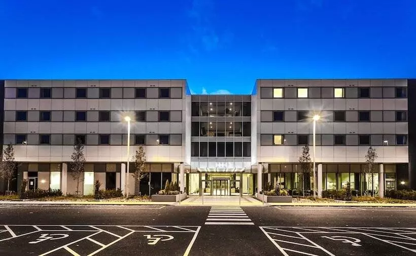 Szálloda Heston Hyde