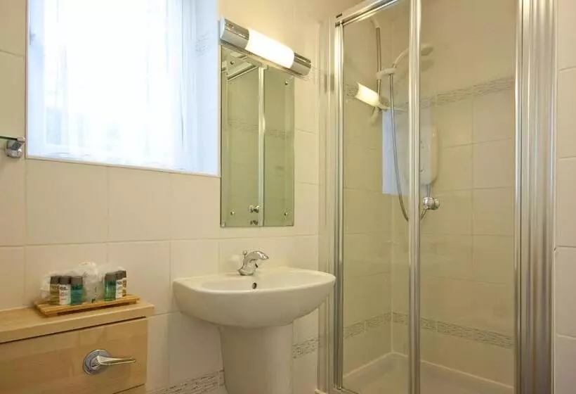 Отель Lingwood Lodge