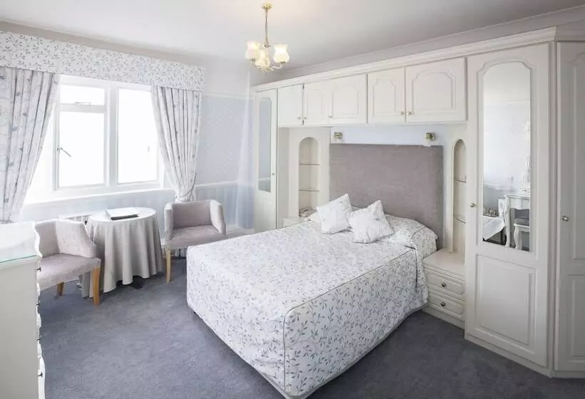 Hotel Livermead House