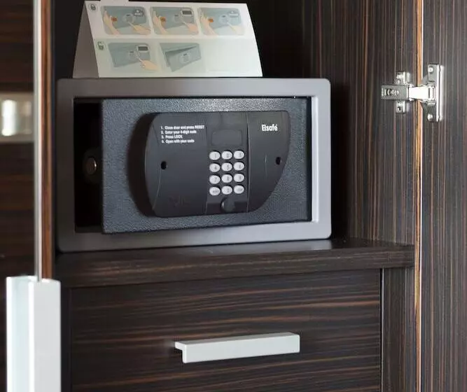 Отель Mergen Bator