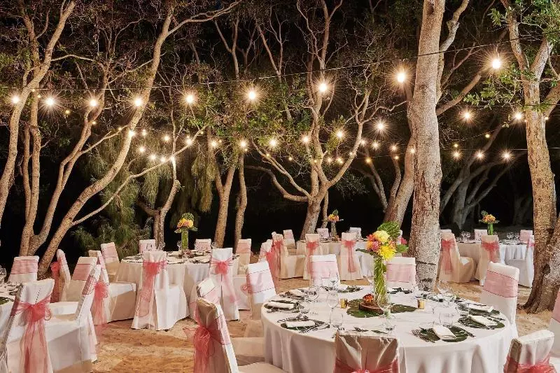 فندق Sheraton New Caledonia Deva Spa & Golf Resort