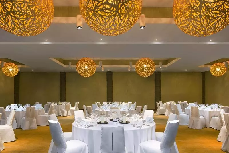 فندق Sheraton New Caledonia Deva Spa & Golf Resort