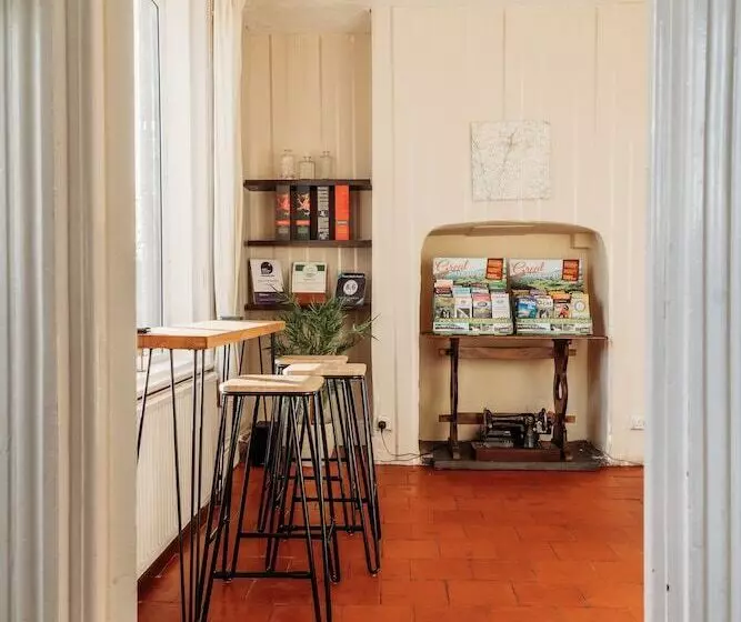 هتل Three Wells B&b