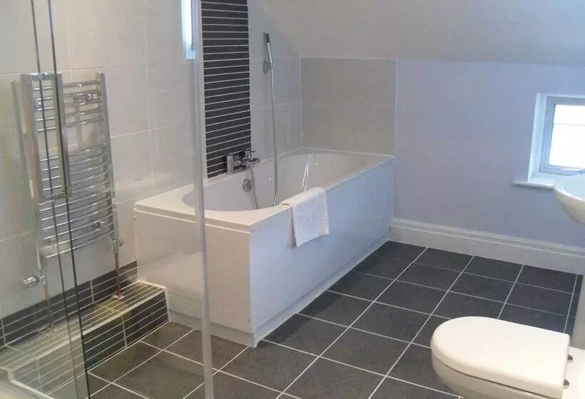 هتل Three Wells B&b