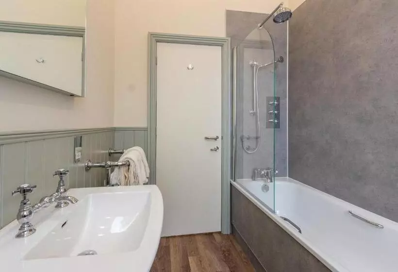 Hotel Windermere Park Inc Free Off Site Health Club