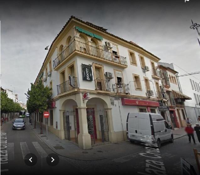 پانسیون Hospedería Lucano