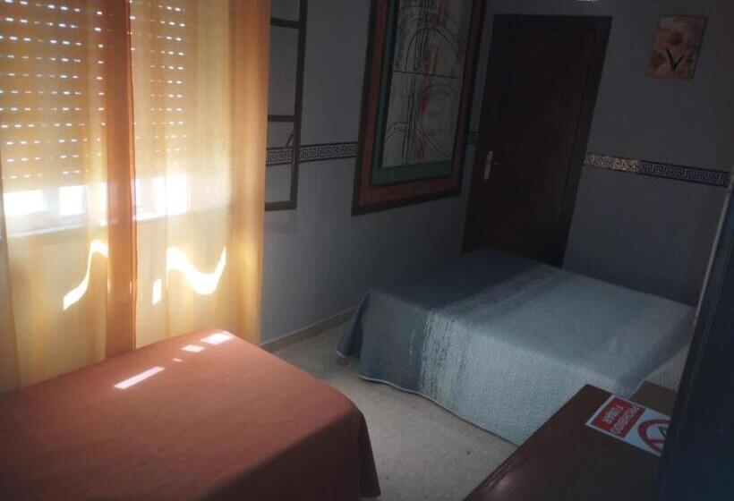 پانسیون Hospedería Lucano