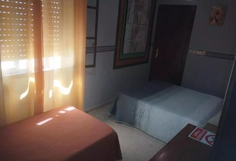 پانسیون Hospedería Lucano