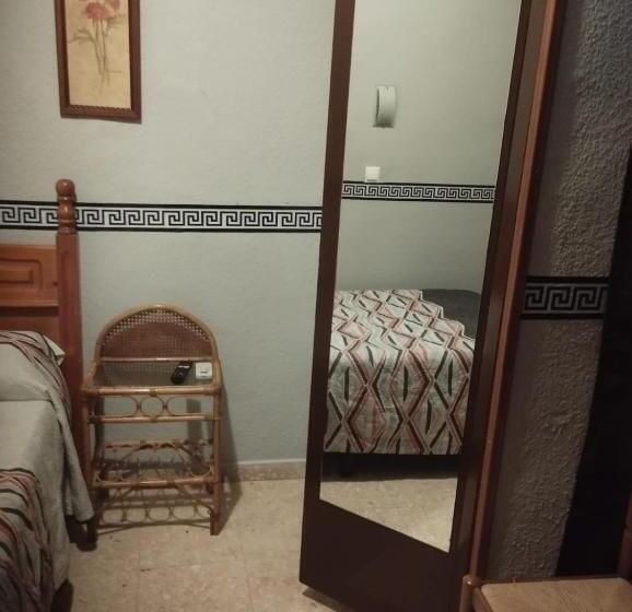 پانسیون Hospedería Lucano