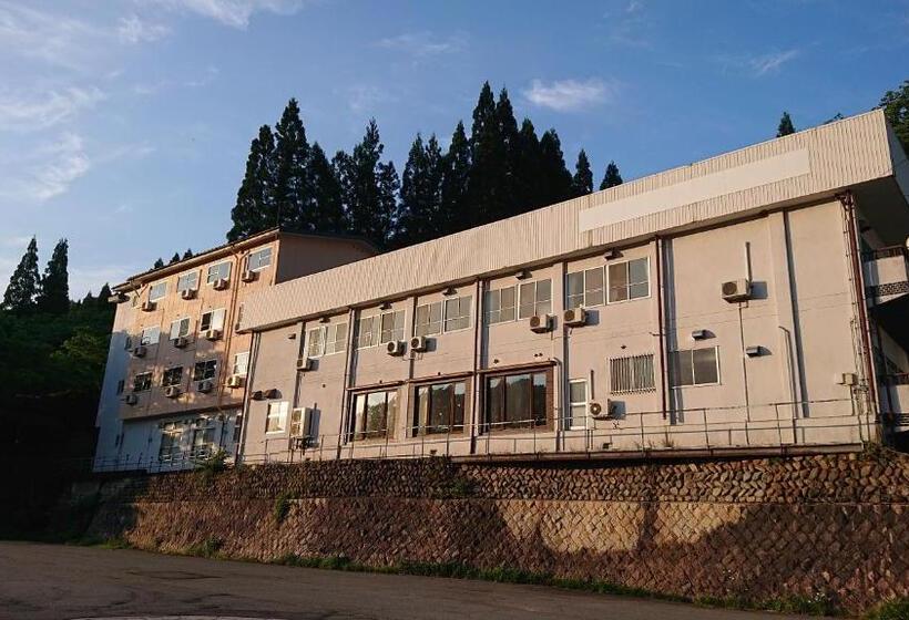 Hotel Hachikita U Base