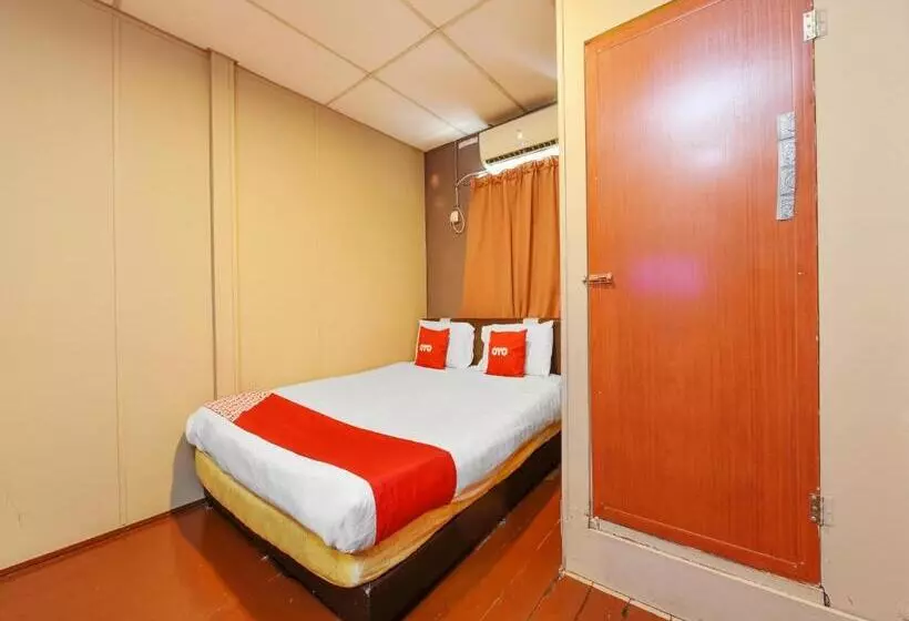 Hotelli Oyo 90627 Pulau Ketam Inn