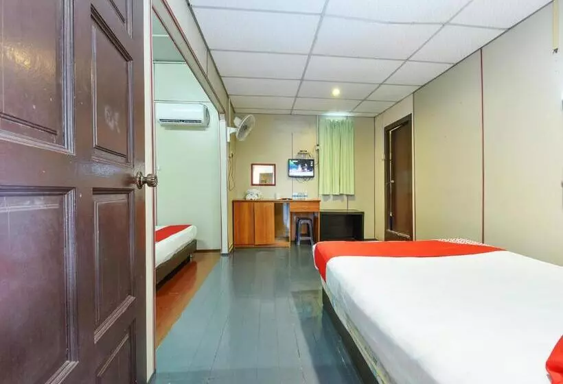 Hotelli Oyo 90627 Pulau Ketam Inn