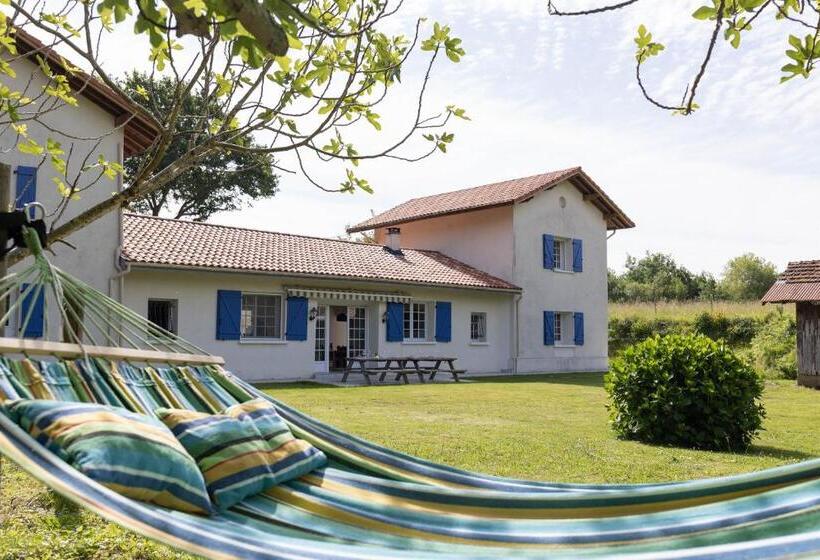 پانسیون La Métairie Guesthouse