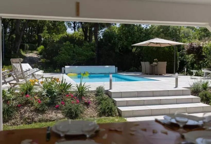 ペンション La Métairie   Guesthouse