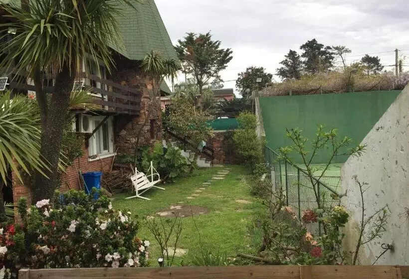 ユースホステル Palmeras Del Verdun