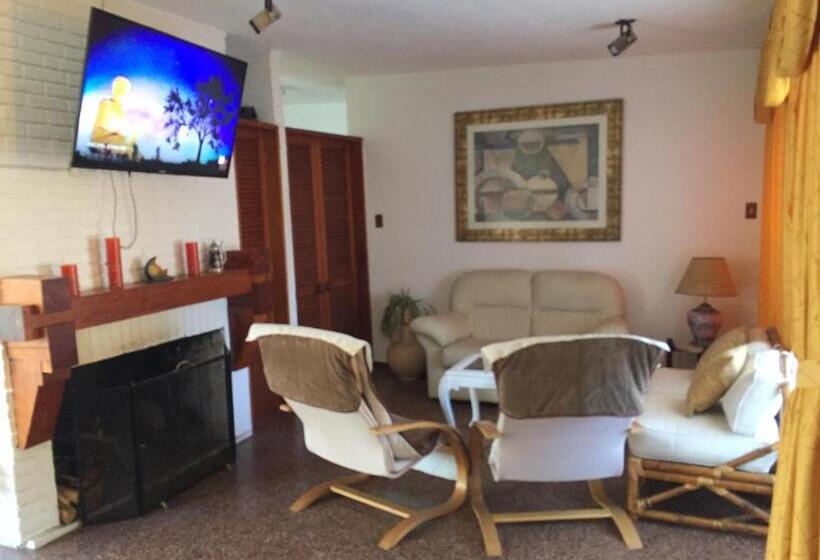 Herberge Palmeras Del Verdun