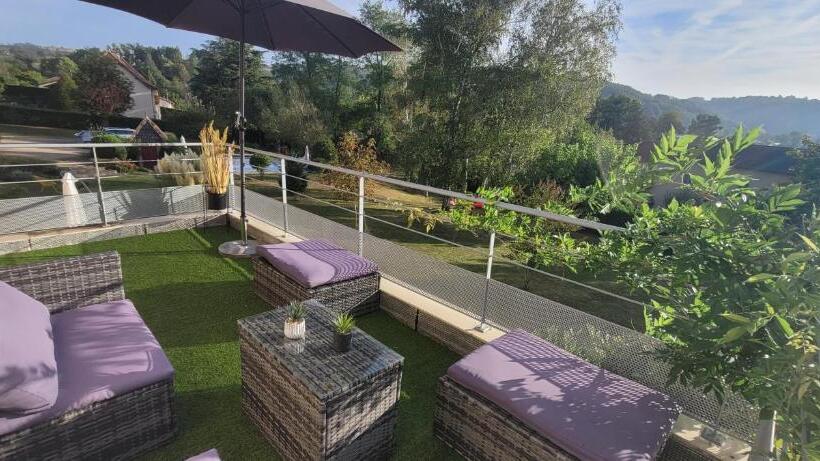 펜션 Au Clos Du Célé