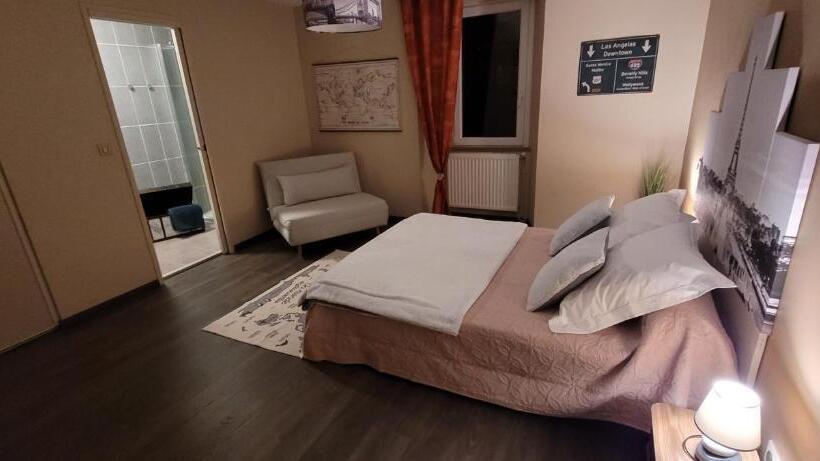 펜션 Au Clos Du Célé