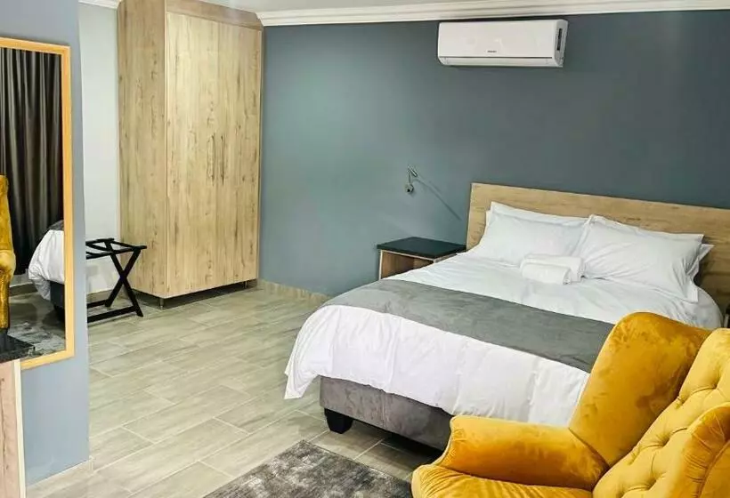 Majatalo Khanyisa Lifestyle