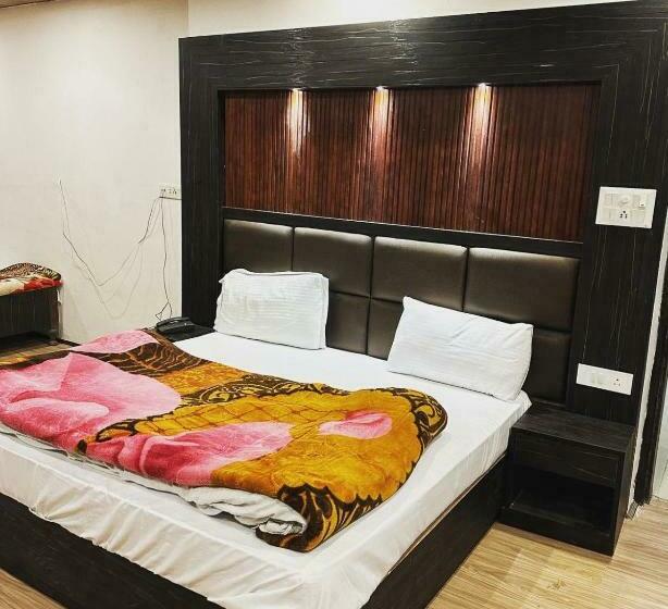 ホテル Goroomgo Dolls Inn Nainital