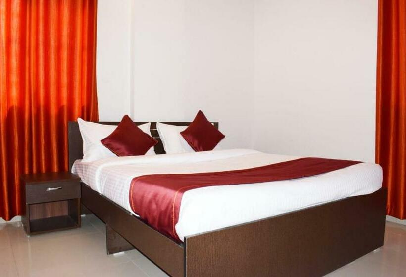 בית מלון כפרי Sayee Luxury Inn