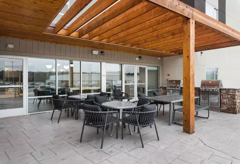 Hotelli Towneplace Suites By Marriott White Hall