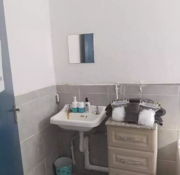 پانسیون Valla S Self Catering