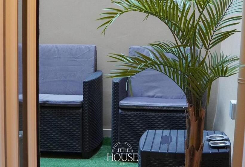 住宿加早餐  Little House