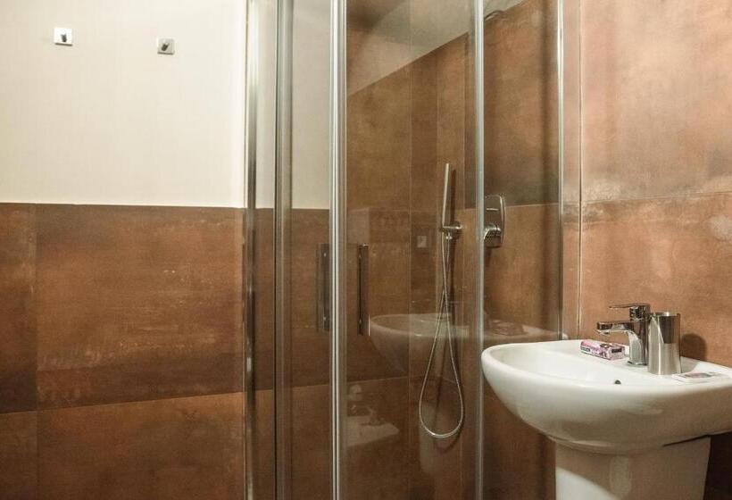 住宿加早餐  Little House