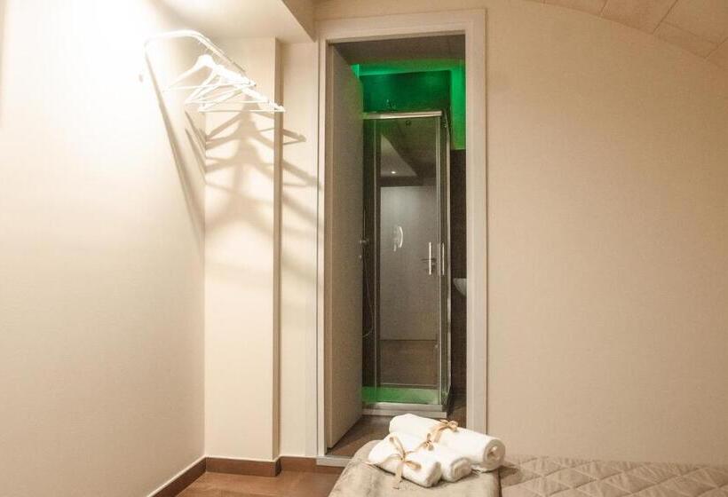 住宿加早餐  Little House