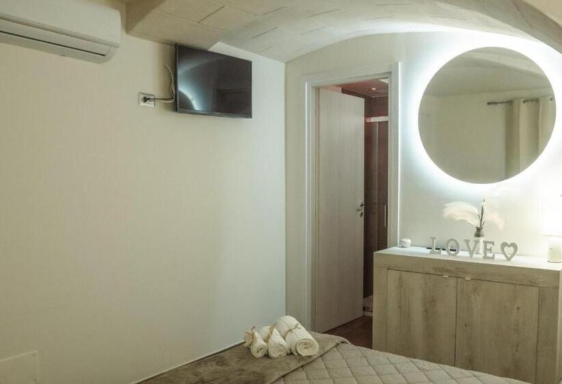 住宿加早餐  Little House