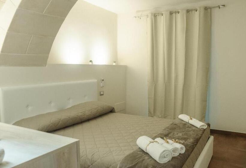 住宿加早餐  Little House