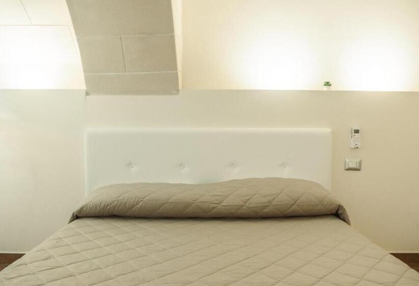 住宿加早餐  Little House