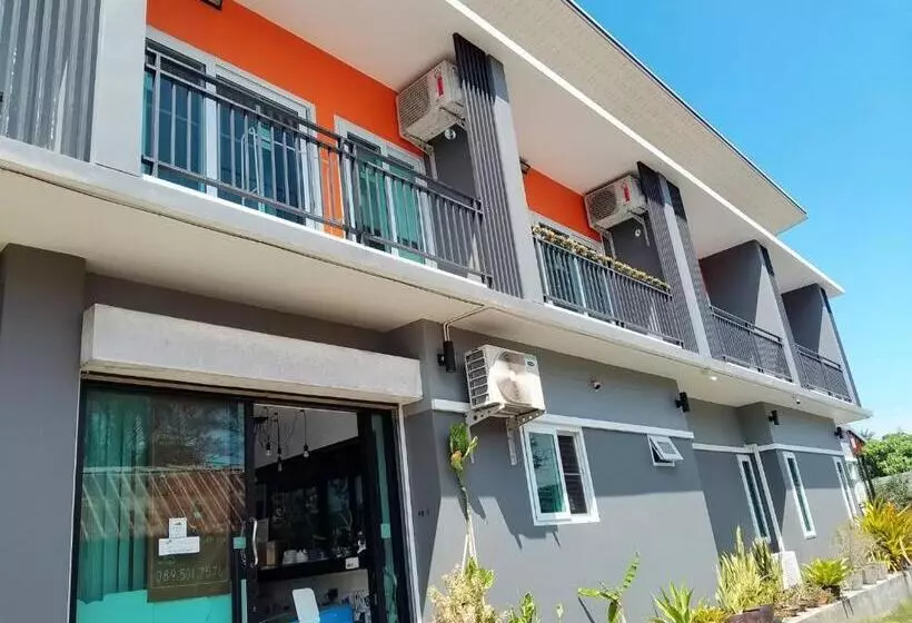 Hotelli Triple J Hometel