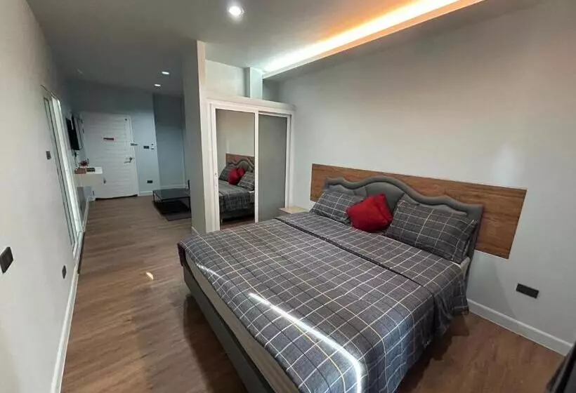 Hotelli Triple J Hometel