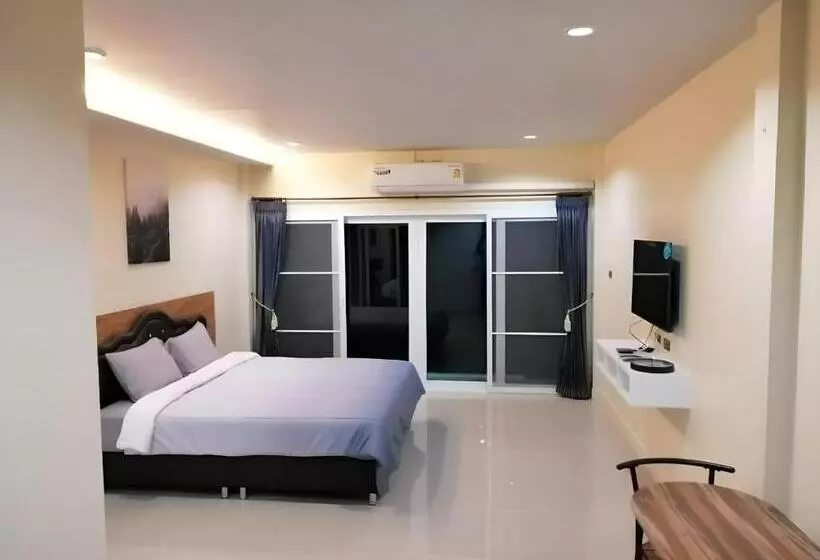 Hotelli Triple J Hometel