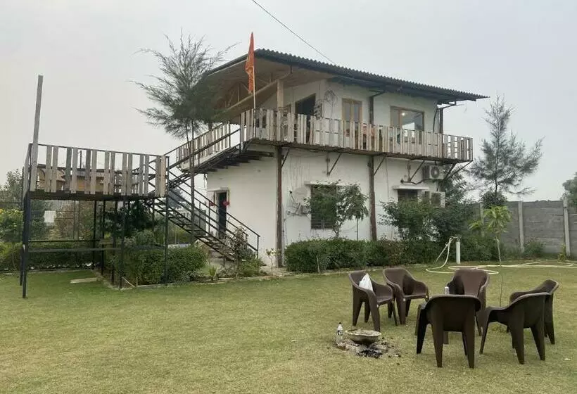 ホテル Atulyam Farms