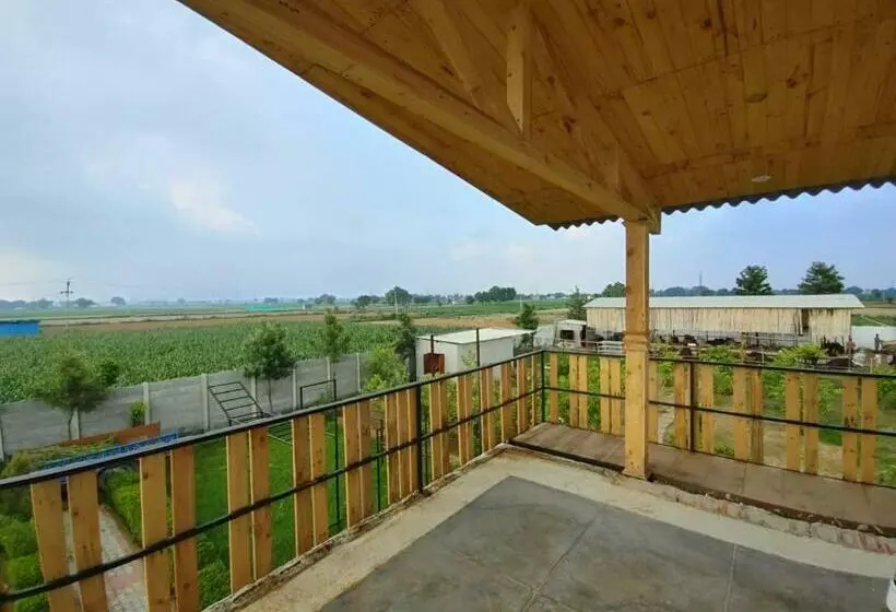 ホテル Atulyam Farms