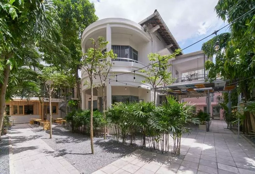هتل M Village Lý Chính Thắng