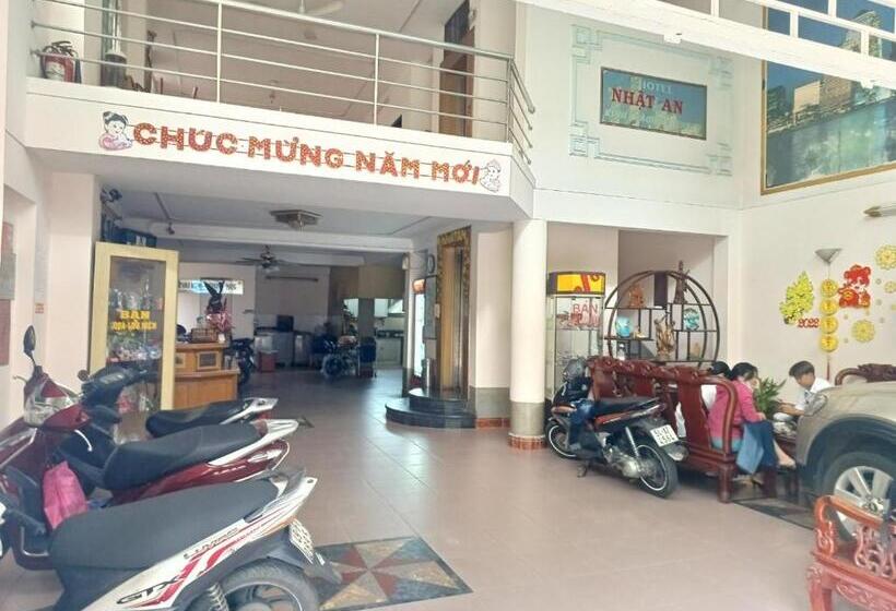 هتل Nhật An