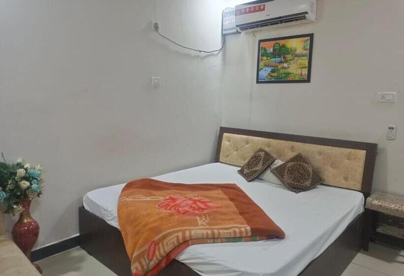 בית מלון כפרי Royal Churu