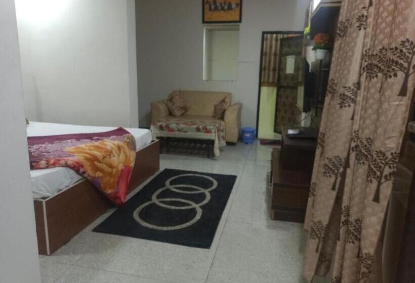 בית מלון כפרי Royal Churu