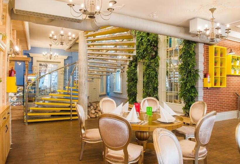 호텔 Balqaragai Forest Family Resorts