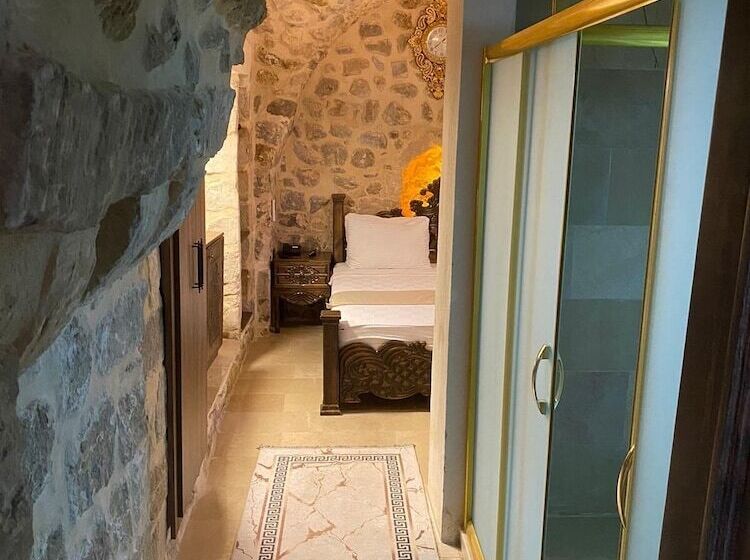 هتل Carra Konaği