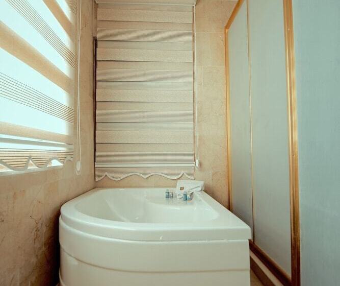 هتل Carra Konaği