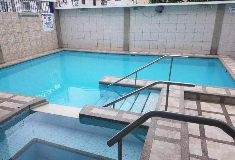 هتل Dorado Inn