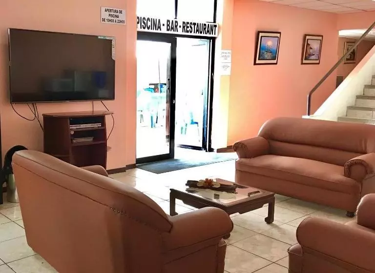 هتل Dorado Inn
