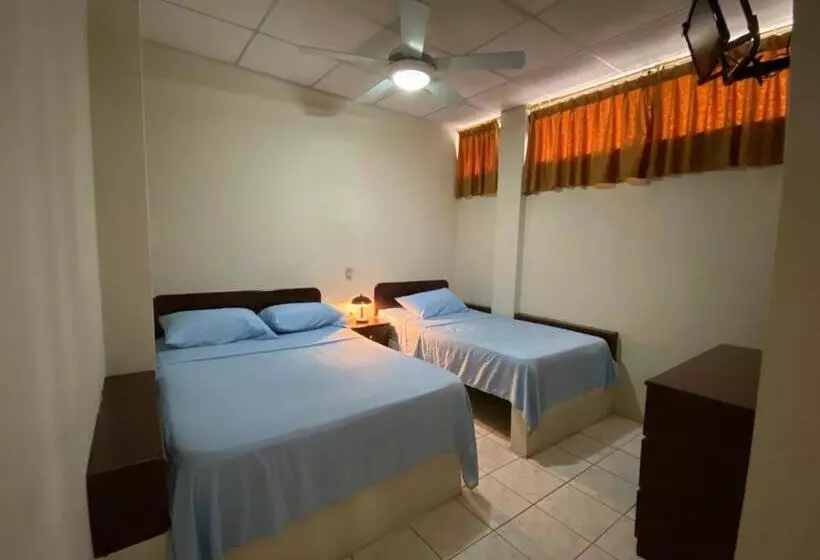 هتل Dorado Inn