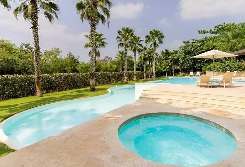 پانسیون Room In Apartment  Couples  Families 2 Beds Casa De Campo Resort Pool Jacuzzi
