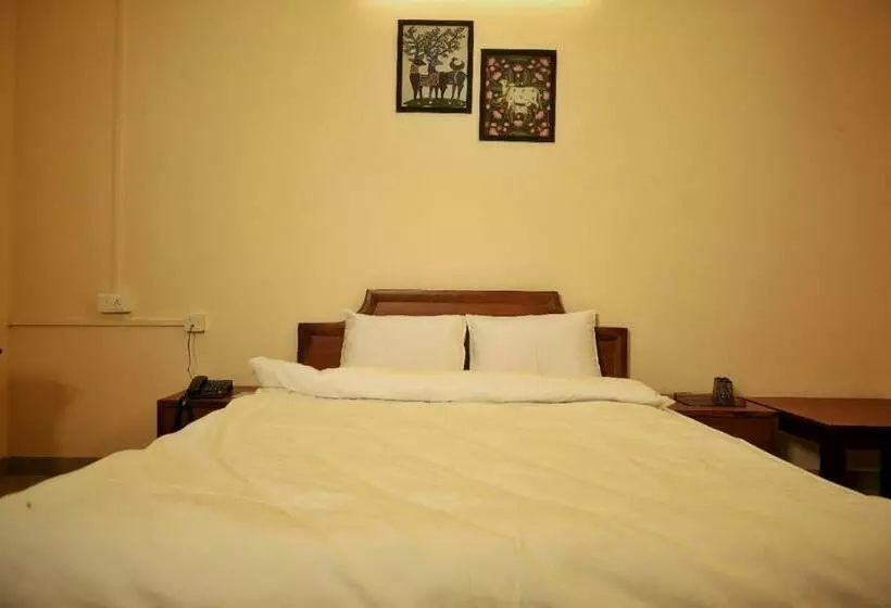 Hotel Dwarka Kunj